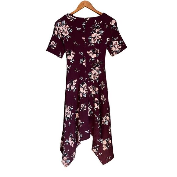 Elle floral tie fit and flare handkerchief dress - Picture 3 of 11